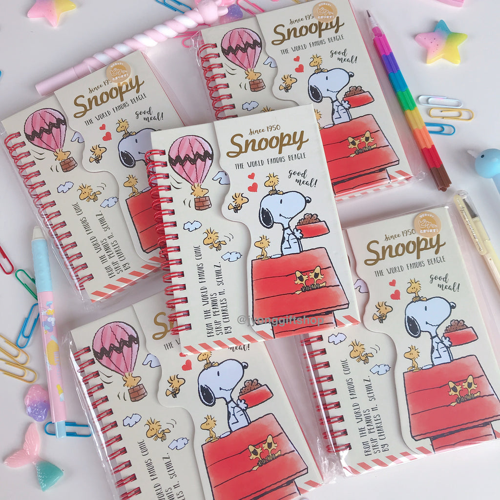 สมุดโน๊ตสันห่วง ปิดด้วยแม่เหล็ก ลาย Snoopy