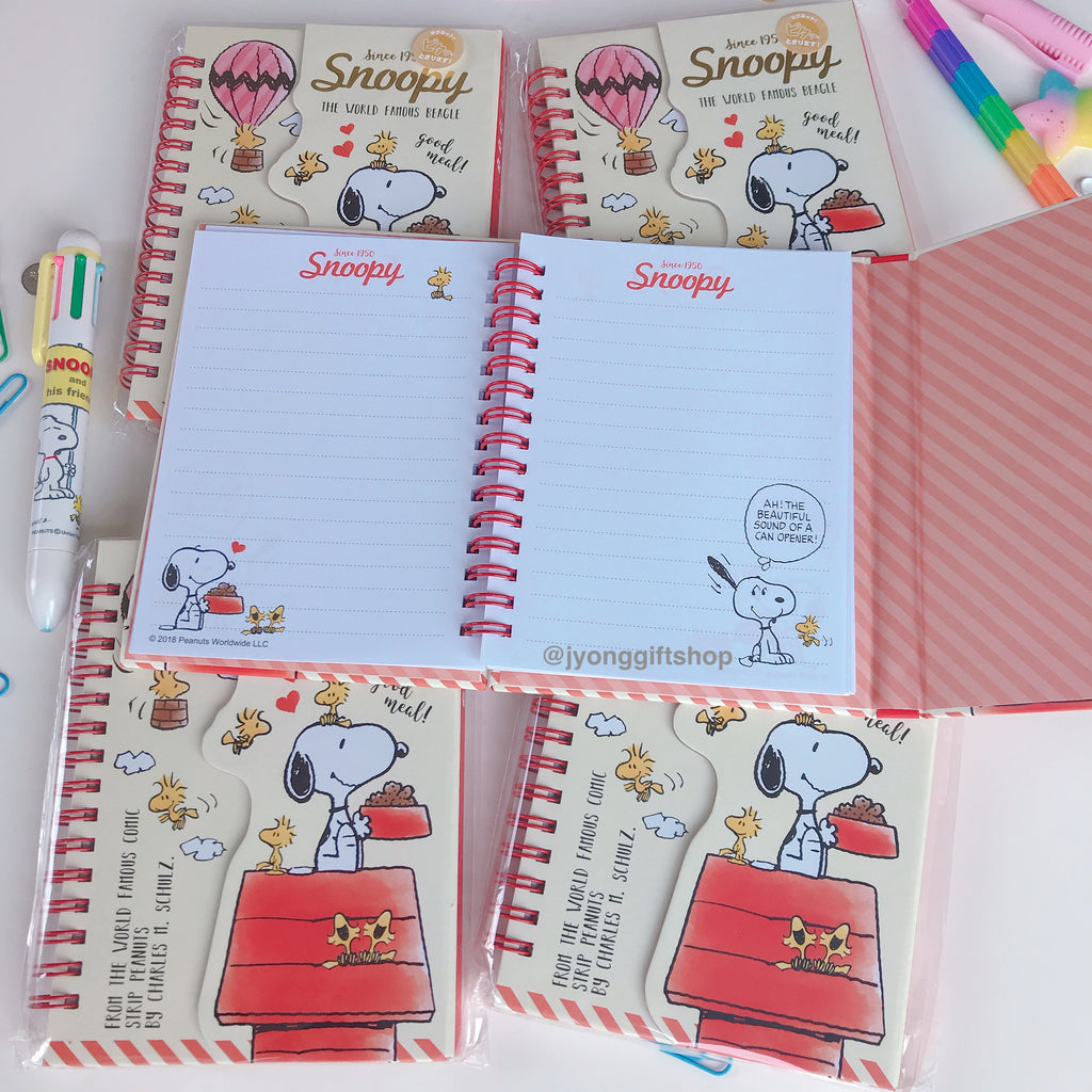 สมุดโน๊ตสันห่วง ปิดด้วยแม่เหล็ก ลาย Snoopy